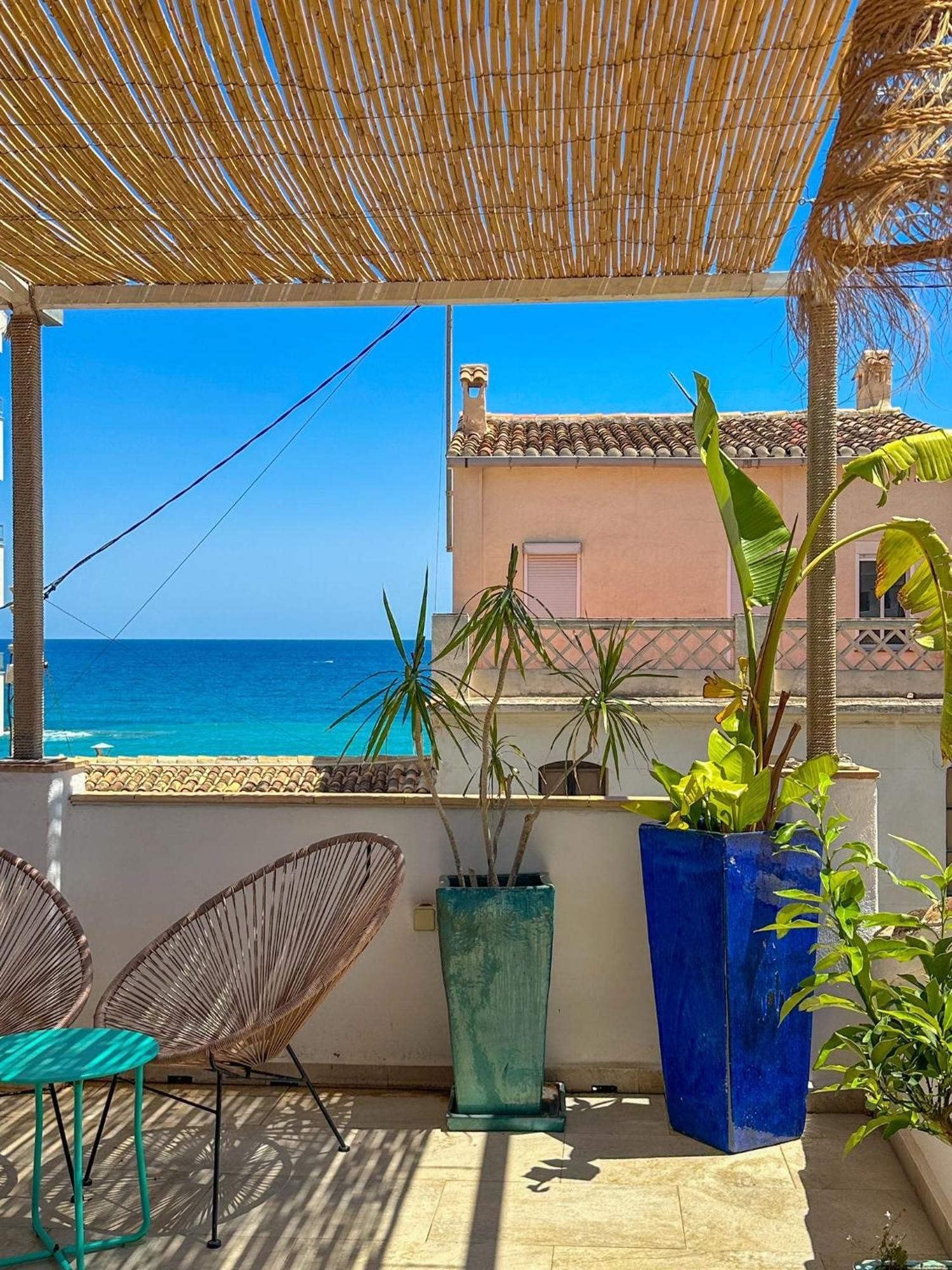 Moona Hostal Altea Bagian luar foto