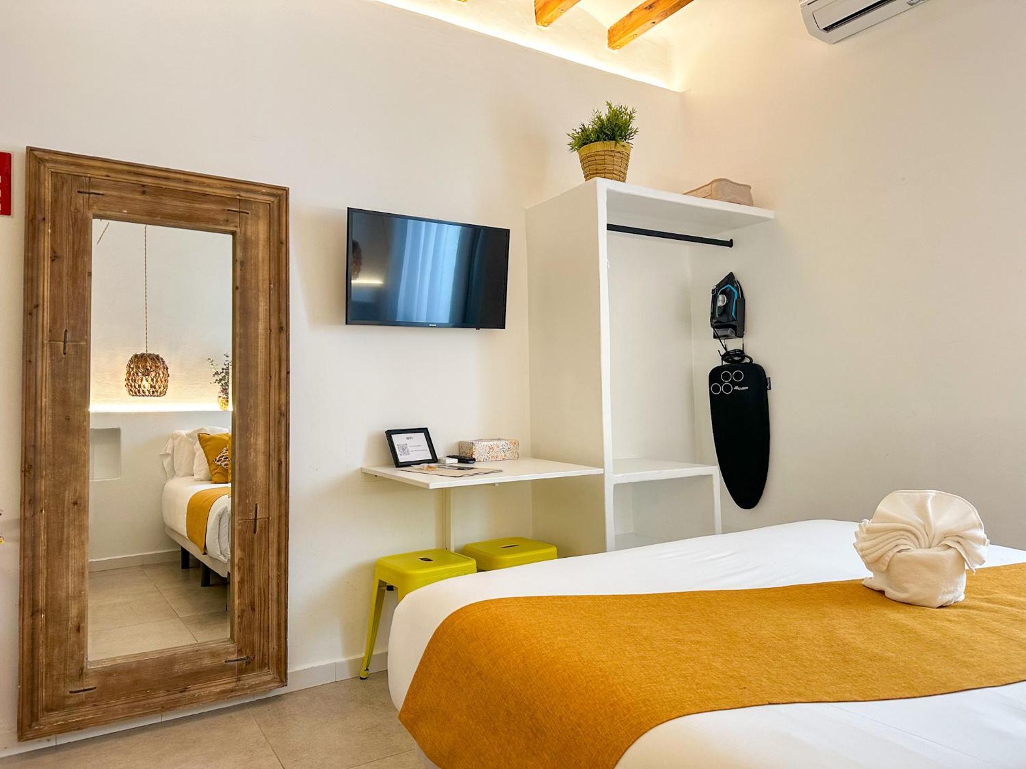 Moona Hostal Altea Bagian luar foto