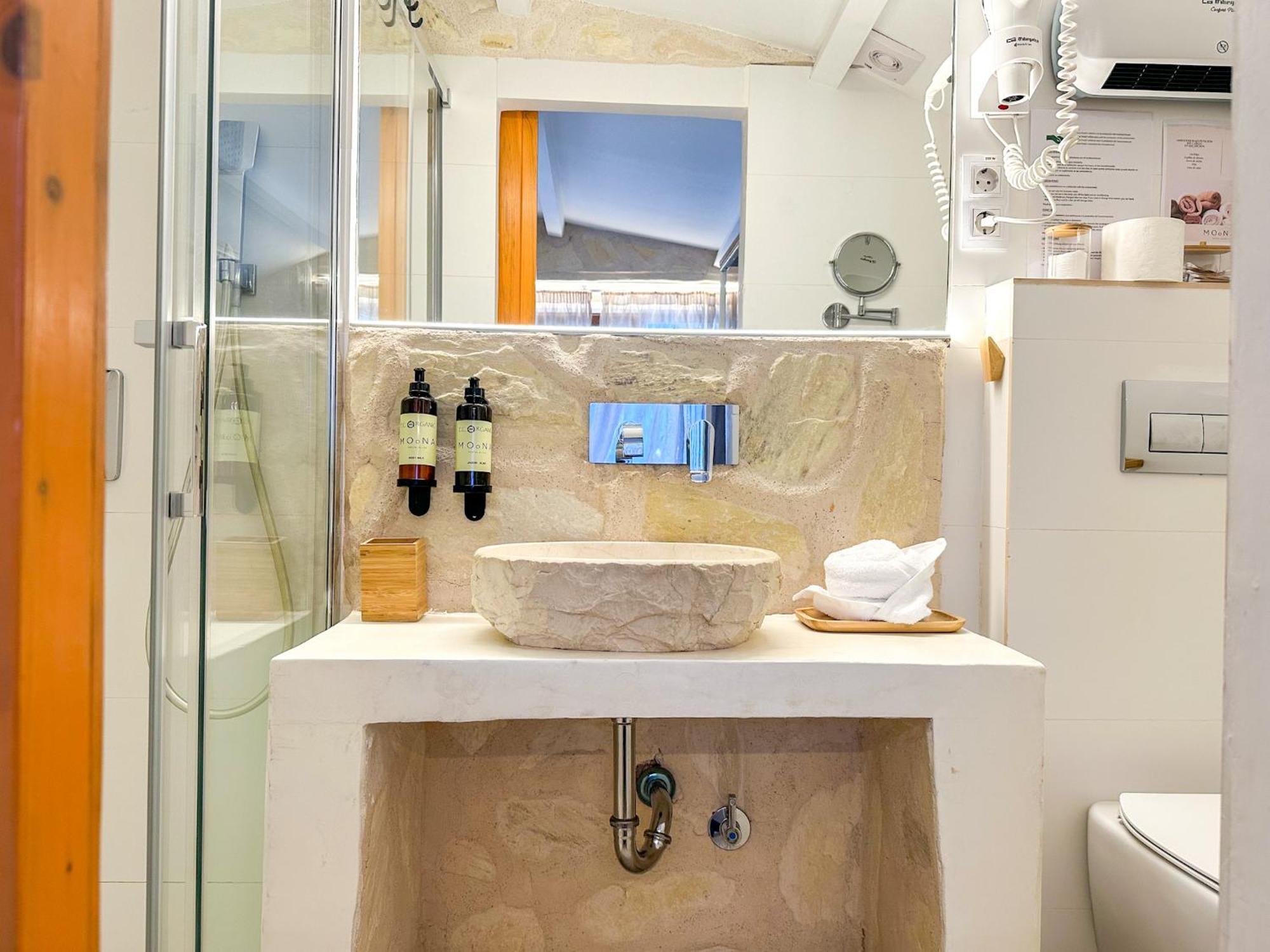 Moona Hostal Altea Bagian luar foto